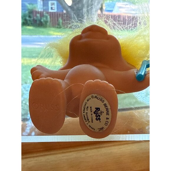 Russ Berrie Troll Doll With Yellow Hair & "Get Well Soon" 3" - Picture 3 of 3